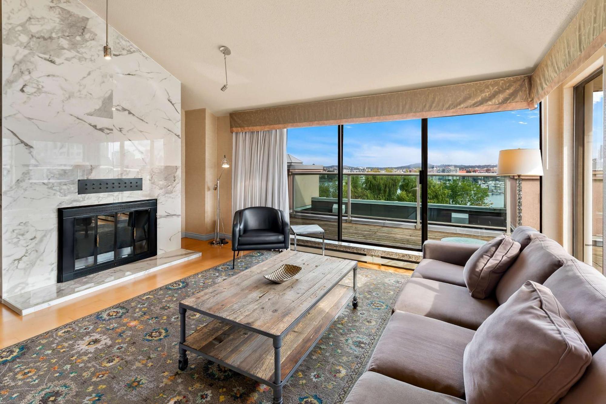 Western Inner Harbour Hotel 3*